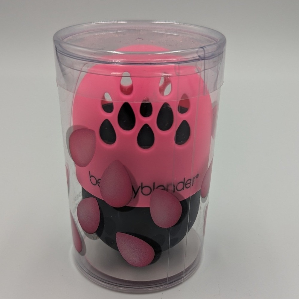 Beautyblender Blender Defender Pink/Black Silicone Travel Case OS